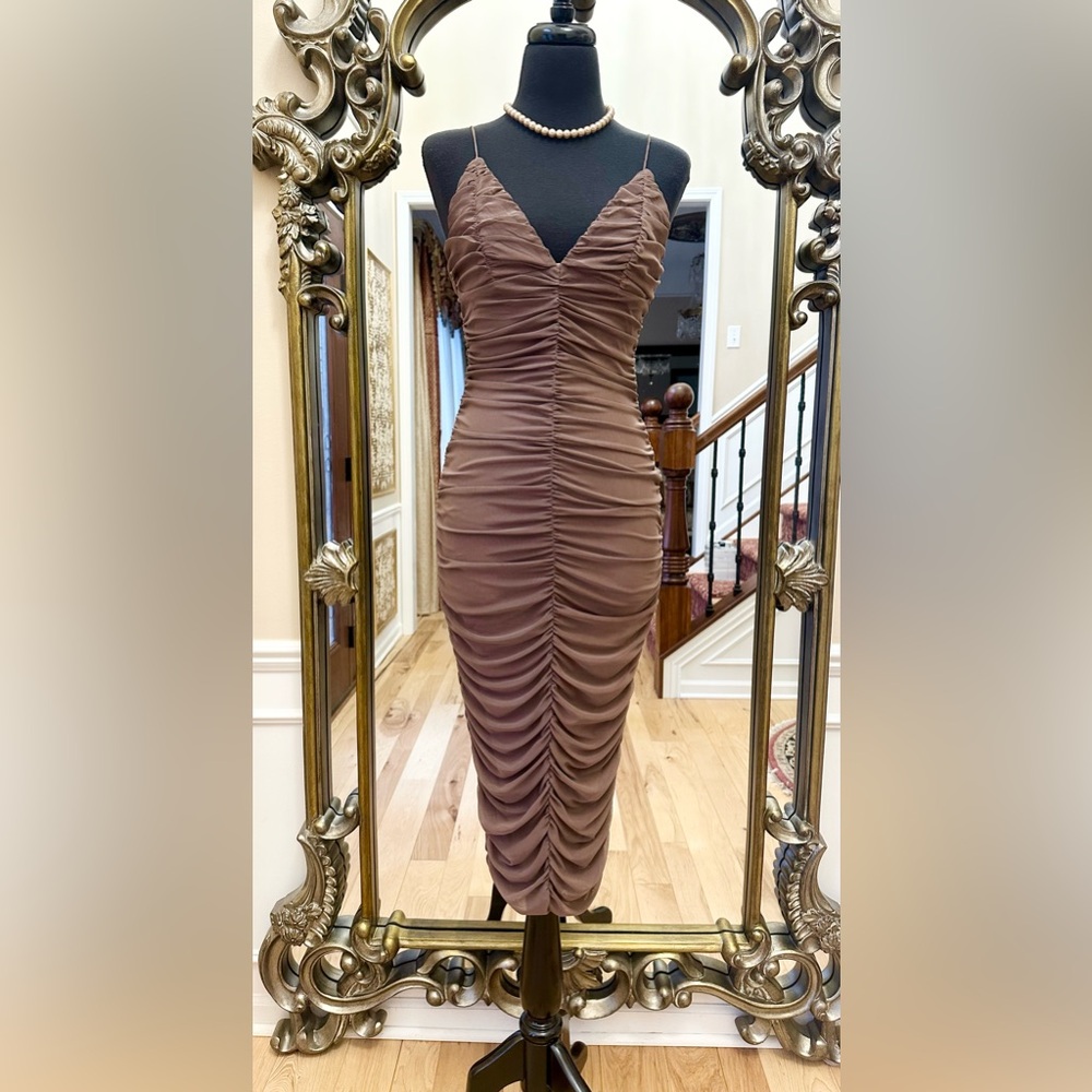 Fashion Nova Spaghetti Straps Brown Ruched Midi Dress Size M (new with no tags)